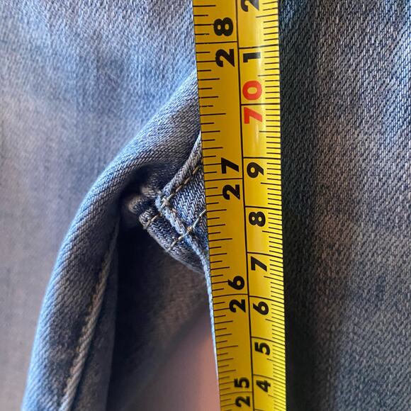 Judy Blue Women's size 28 Skinny Fit Light Wash Distressed Jeans - Picture 9 of 12